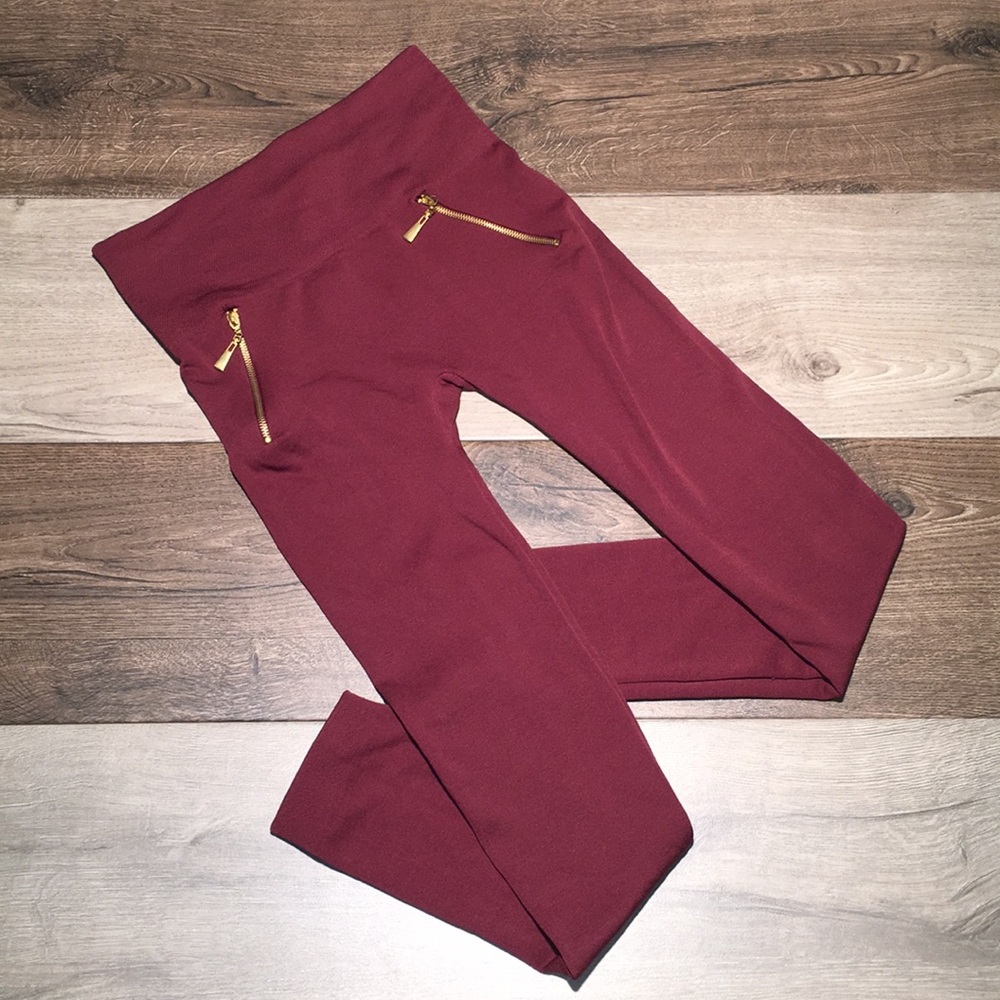 Xinki Burgendy Leggings Gold Zipper Pockets